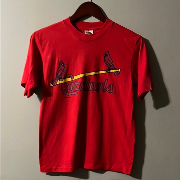 Red Cardinals Graphic T-Shirt - Picture 1 of 3